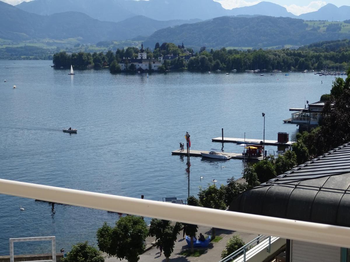 Fantastic Lake And Mountain View, First Row Lakeside Gmunden Exterior foto